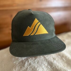 Strafe men’s adjustable cap